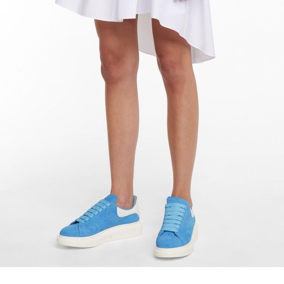 NEW Alexander McQueen Oversized Blue Suede Sneakers - Picture 2 of 13